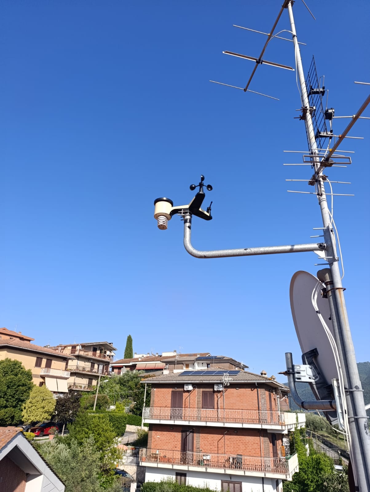 Foto della stazione meteo Castel Madama